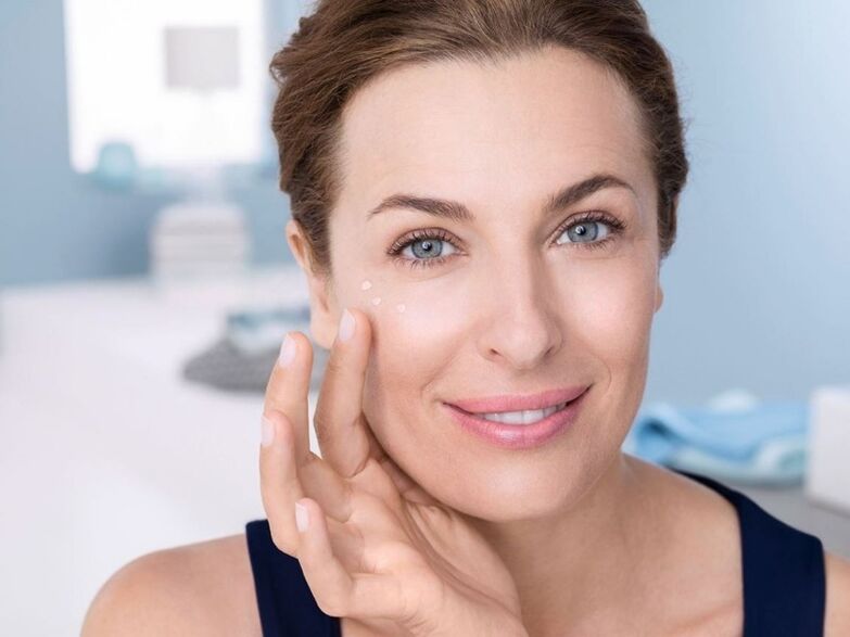 Produkte zur Gesichtsverjüngung